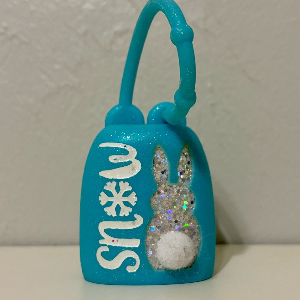 Bath & Body Works Snow Bunny Pocketbac Hand Sanitizer Holder
